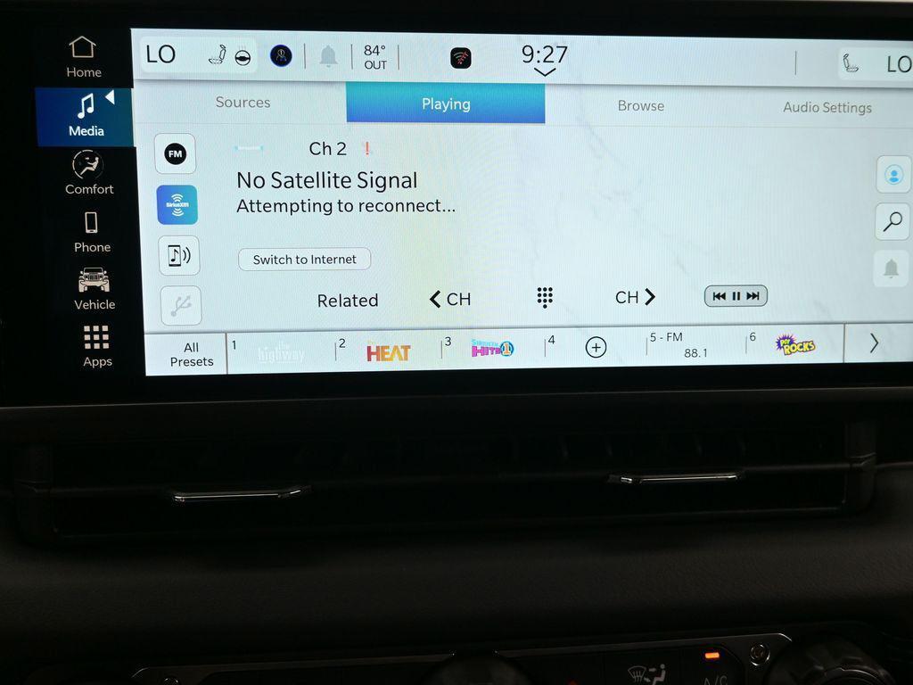 new 2025 Jeep Gladiator car, priced at $43,122