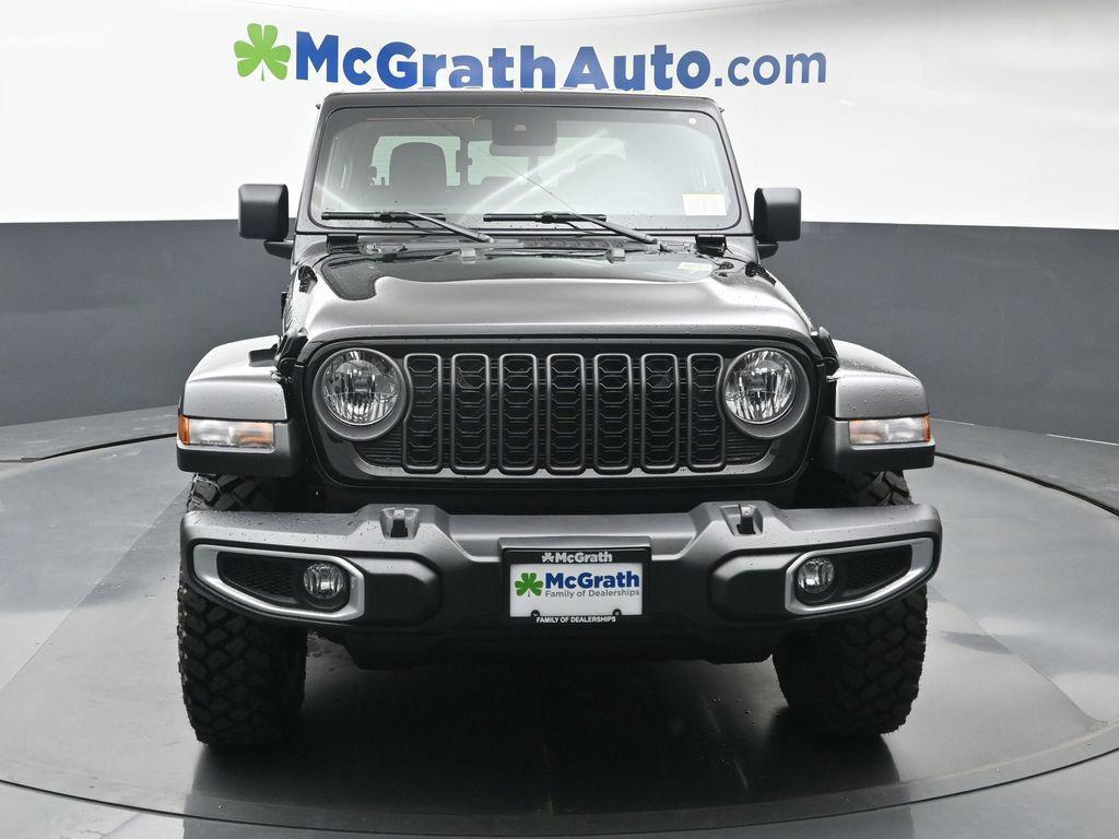 new 2025 Jeep Gladiator car, priced at $43,122