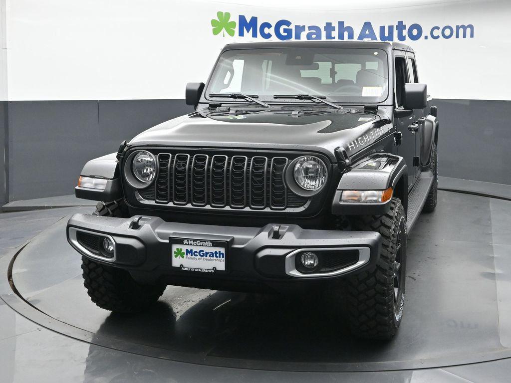 new 2025 Jeep Gladiator car, priced at $43,122