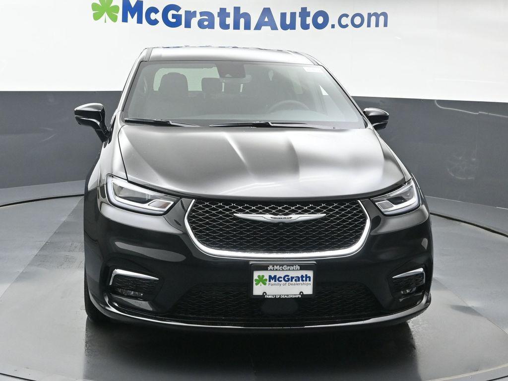 new 2026 Chrysler Pacifica car, priced at $45,435