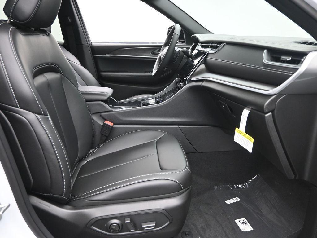 new 2025 Jeep Grand Cherokee L car, priced at $45,515