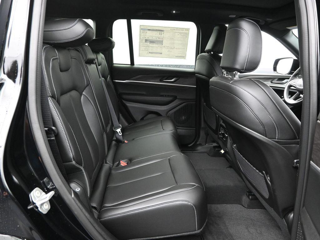 new 2025 Jeep Grand Cherokee car, priced at $46,485