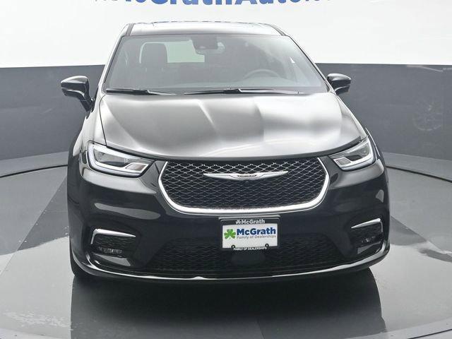 new 2025 Chrysler Pacifica car, priced at $42,820