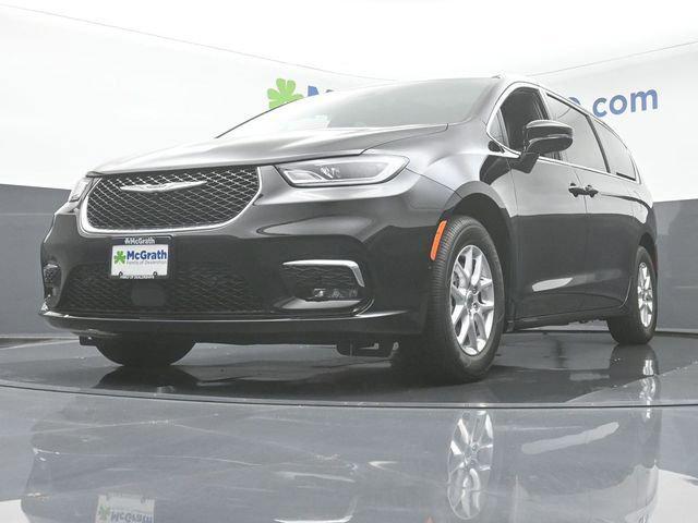 new 2025 Chrysler Pacifica car, priced at $42,820