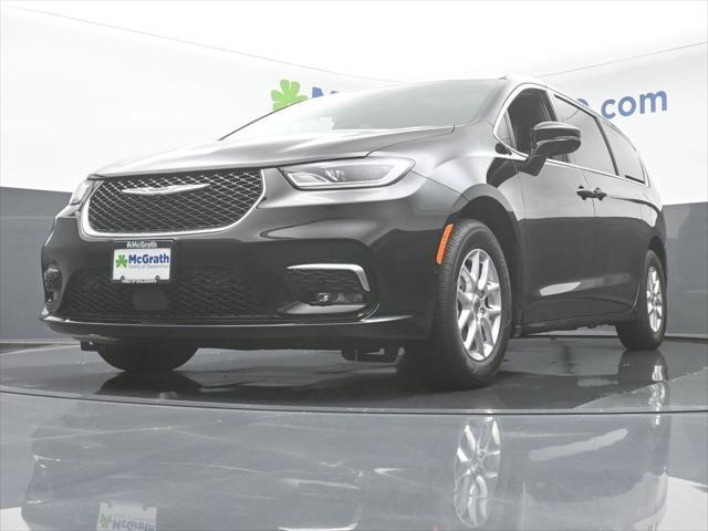 new 2025 Chrysler Pacifica car, priced at $40,320