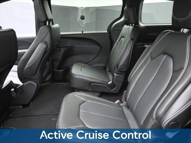 new 2025 Chrysler Pacifica car, priced at $40,506