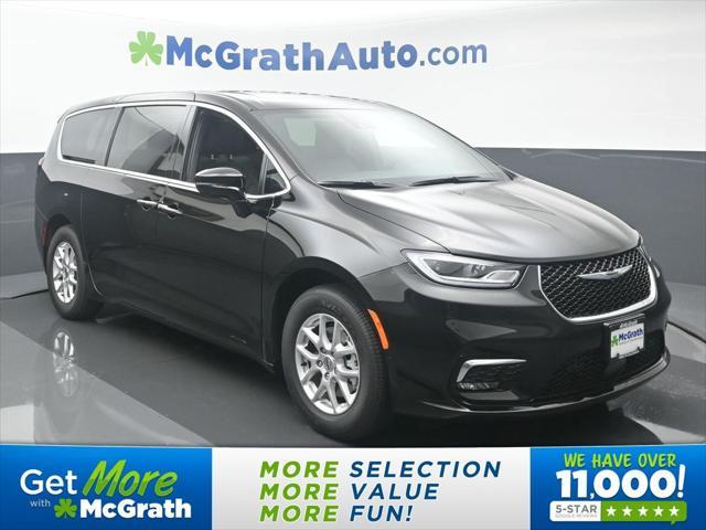 new 2025 Chrysler Pacifica car, priced at $40,582