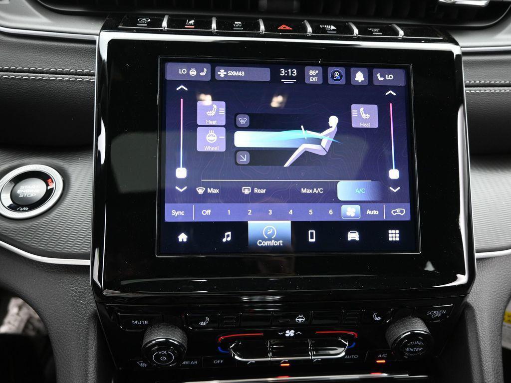 new 2025 Jeep Grand Cherokee car, priced at $39,920