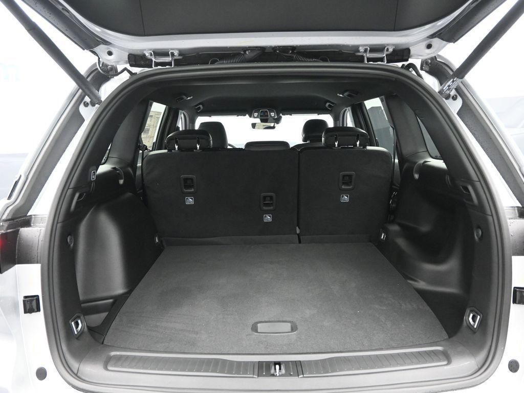 new 2025 Jeep Grand Cherokee car, priced at $42,975