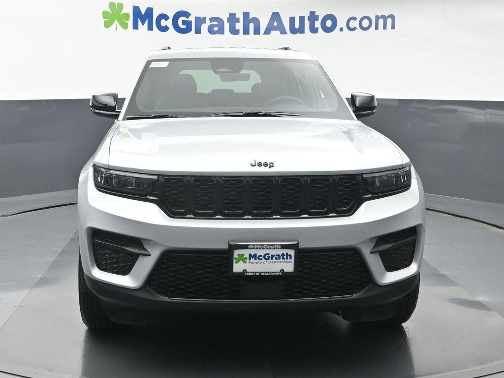 new 2025 Jeep Grand Cherokee car, priced at $42,975