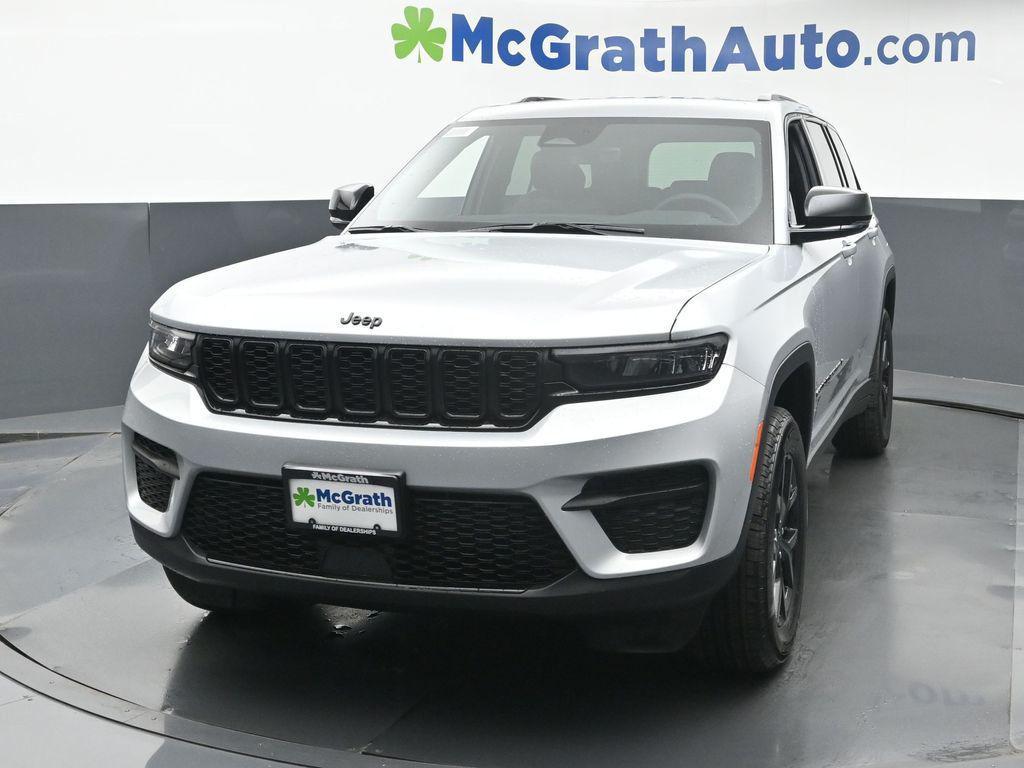 new 2025 Jeep Grand Cherokee car, priced at $42,975