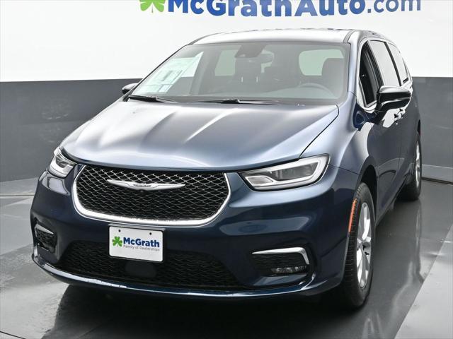 new 2025 Chrysler Pacifica car, priced at $39,500