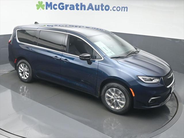 new 2025 Chrysler Pacifica car, priced at $39,500