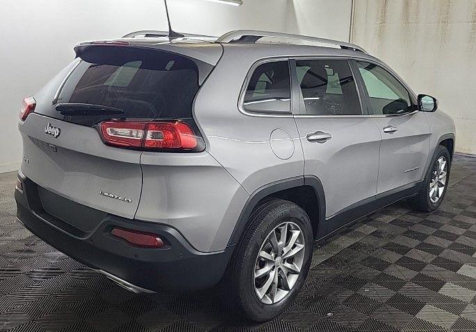 used 2018 Jeep Cherokee car, priced at $22,550