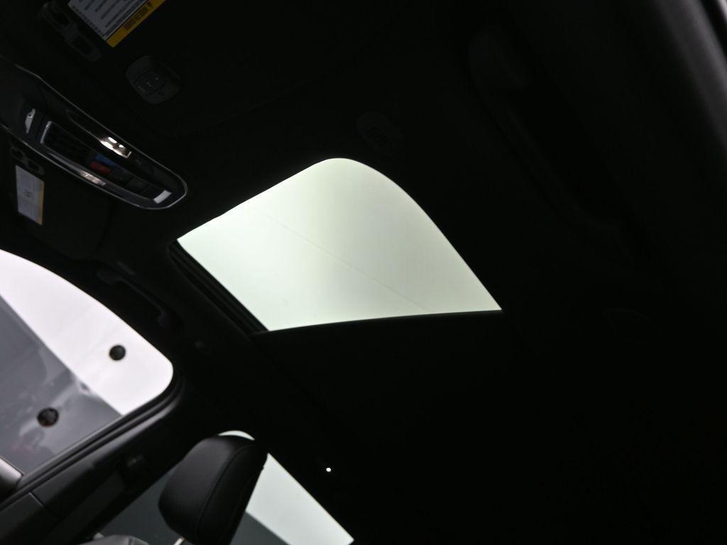 new 2025 Jeep Grand Cherokee car, priced at $42,760