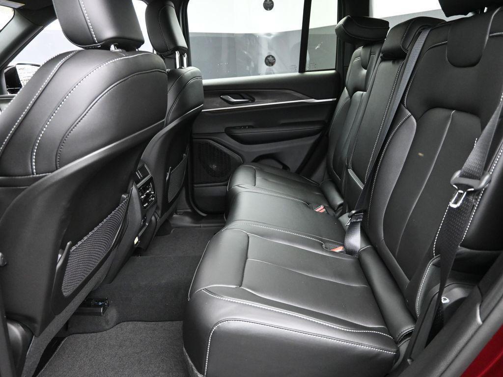 new 2025 Jeep Grand Cherokee car, priced at $42,760