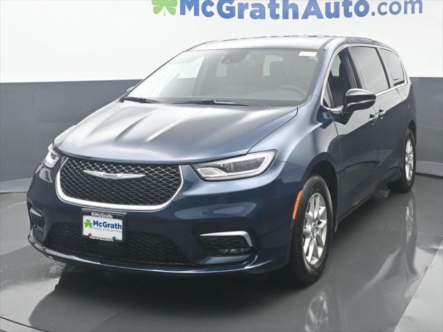 new 2025 Chrysler Pacifica car, priced at $48,065