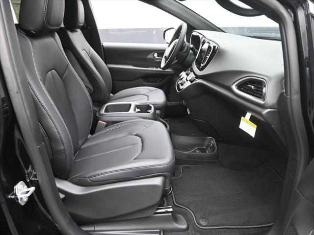 new 2025 Chrysler Voyager car, priced at $39,613