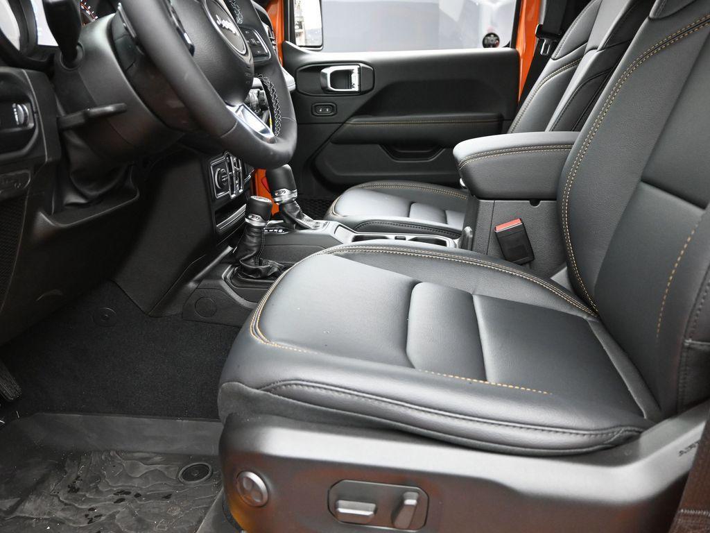new 2025 Jeep Wrangler car, priced at $58,785