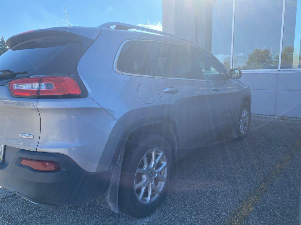 used 2016 Jeep Cherokee car, priced at $12,145