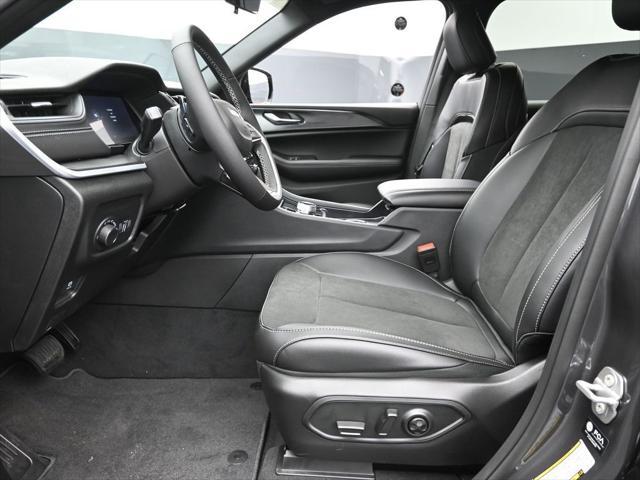 new 2025 Jeep Grand Cherokee L car, priced at $42,572