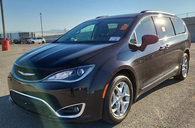 used 2017 Chrysler Pacifica car