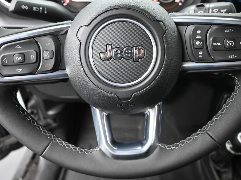 new 2025 Jeep Wrangler car, priced at $47,120