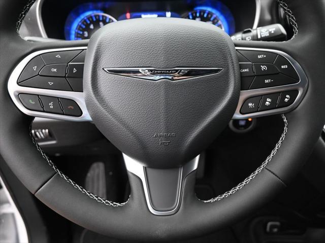 new 2025 Chrysler Pacifica car, priced at $43,032