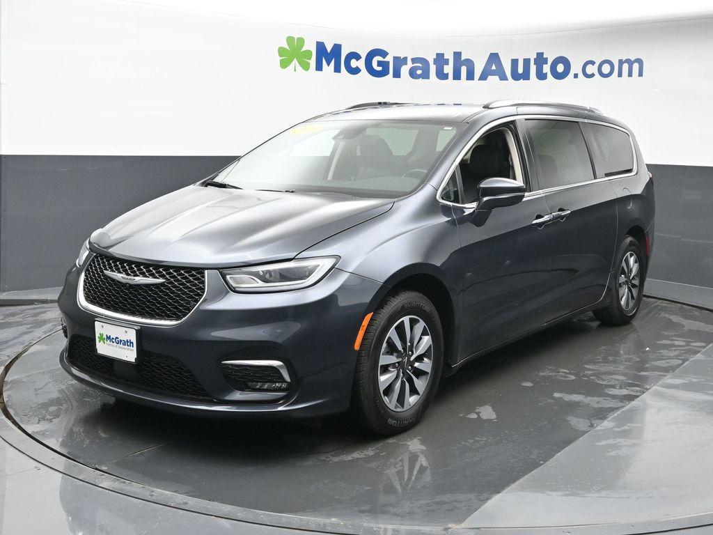 used 2021 Chrysler Pacifica car, priced at $14,300