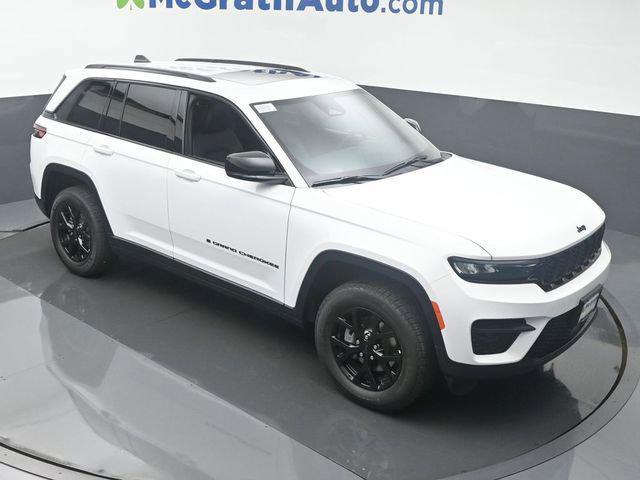 new 2025 Jeep Grand Cherokee car, priced at $41,330