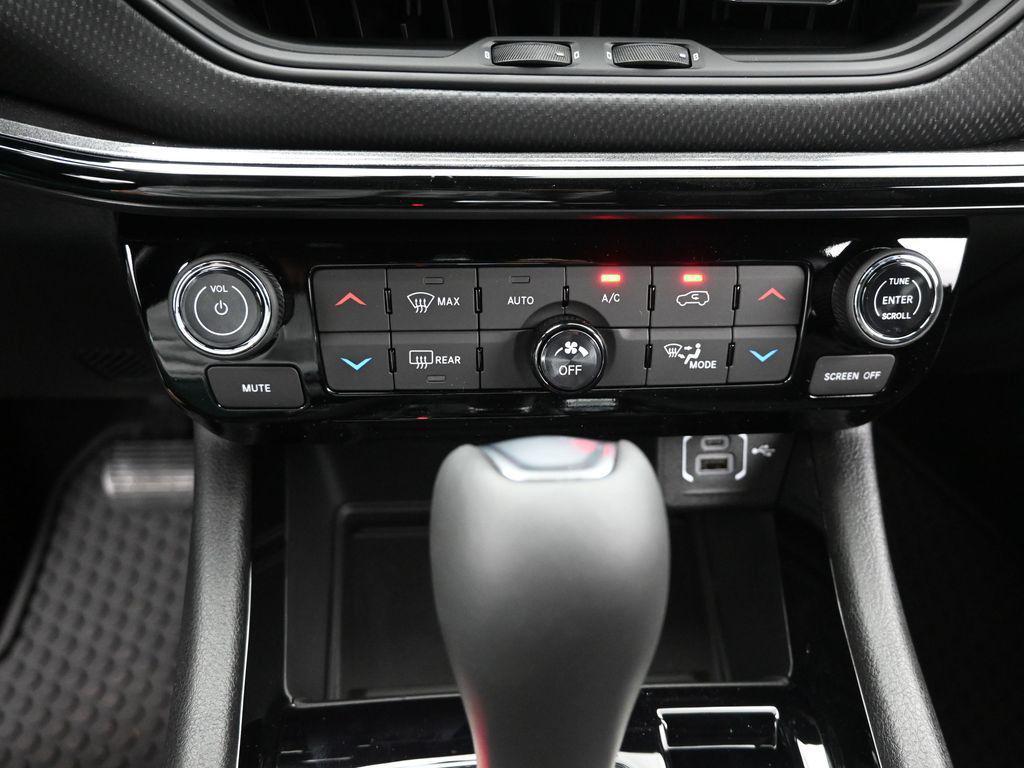 new 2026 Jeep Compass car, priced at $38,335