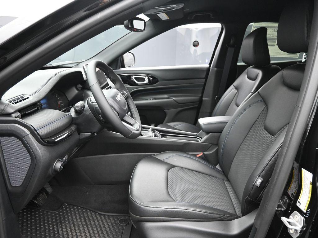 new 2026 Jeep Compass car, priced at $38,335