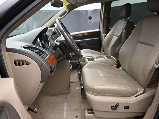 used 2016 Chrysler Town & Country car, priced at $11,149