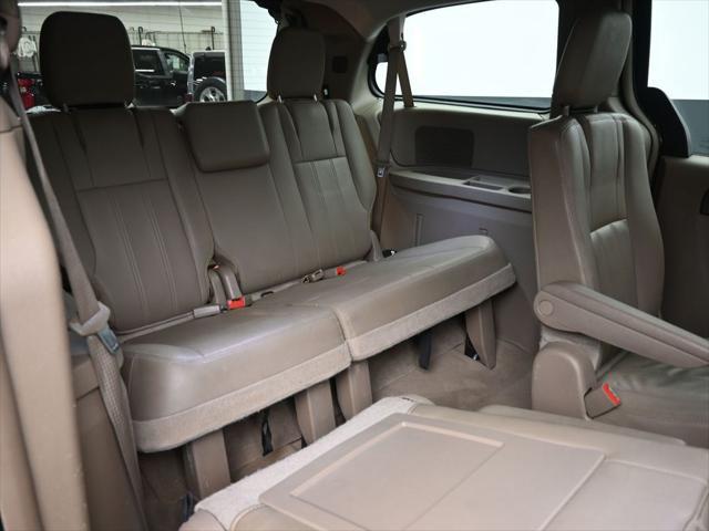 used 2016 Chrysler Town & Country car, priced at $11,149