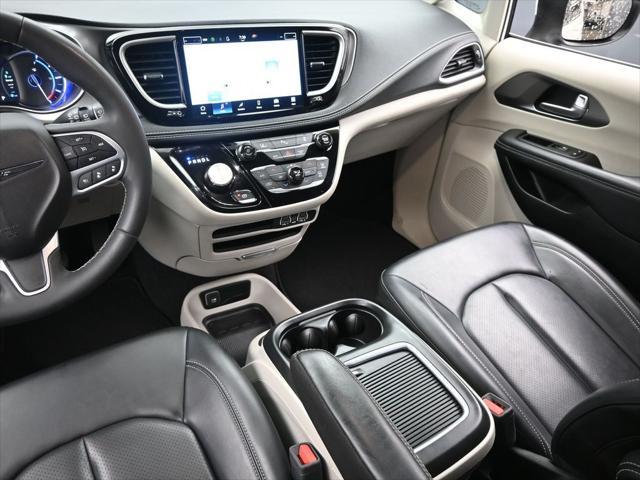 used 2023 Chrysler Pacifica Hybrid car, priced at $25,900