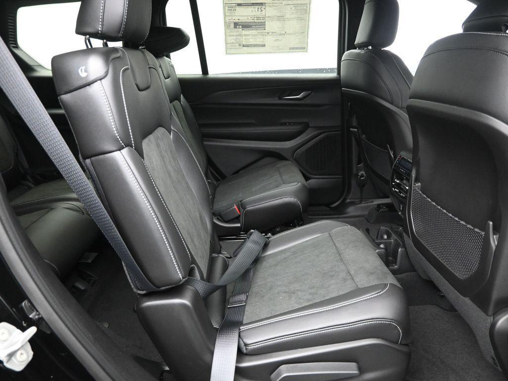 new 2025 Jeep Grand Cherokee L car, priced at $42,230