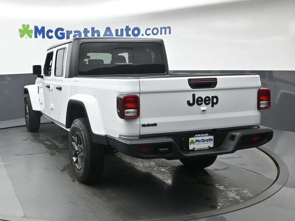new 2025 Jeep Gladiator car, priced at $44,122