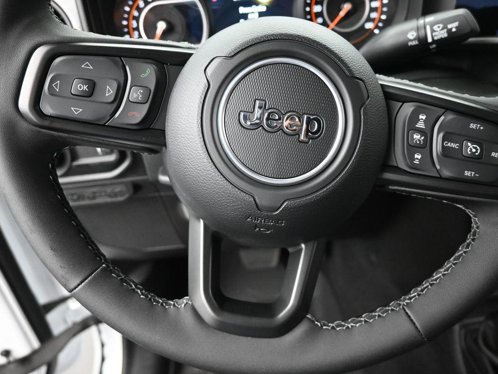 new 2025 Jeep Gladiator car, priced at $44,122