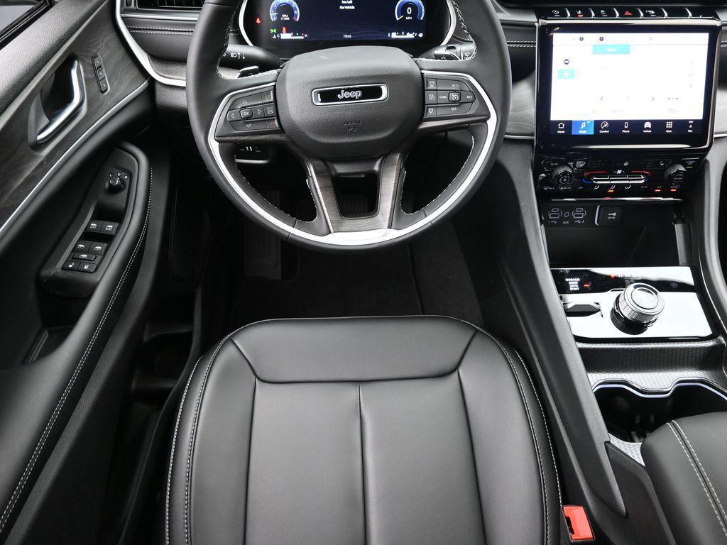 new 2025 Jeep Grand Cherokee L car, priced at $45,610