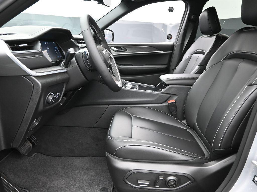 new 2025 Jeep Grand Cherokee L car, priced at $45,610