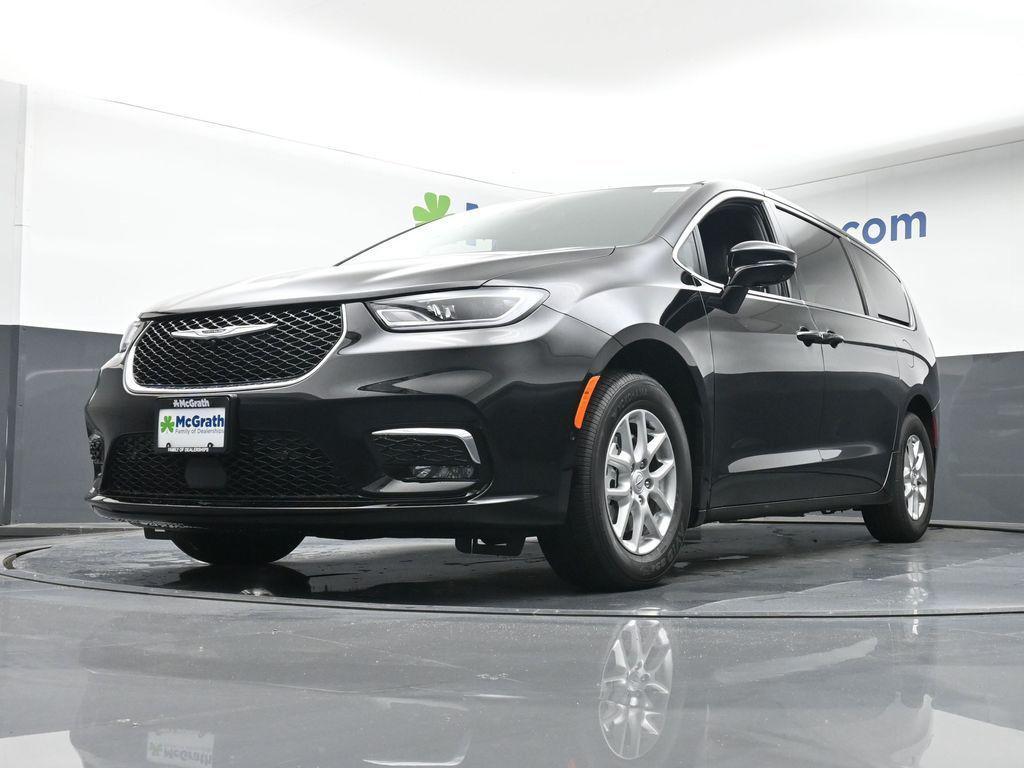 new 2026 Chrysler Pacifica car, priced at $41,740
