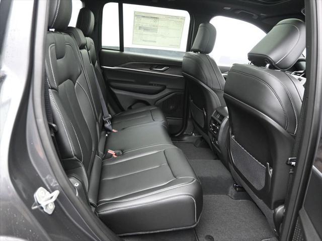 new 2025 Jeep Grand Cherokee car, priced at $45,396