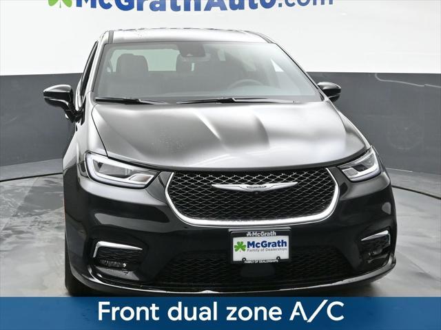 new 2025 Chrysler Pacifica car, priced at $39,381