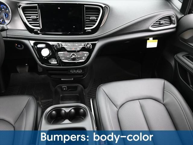 new 2025 Chrysler Pacifica car, priced at $39,381