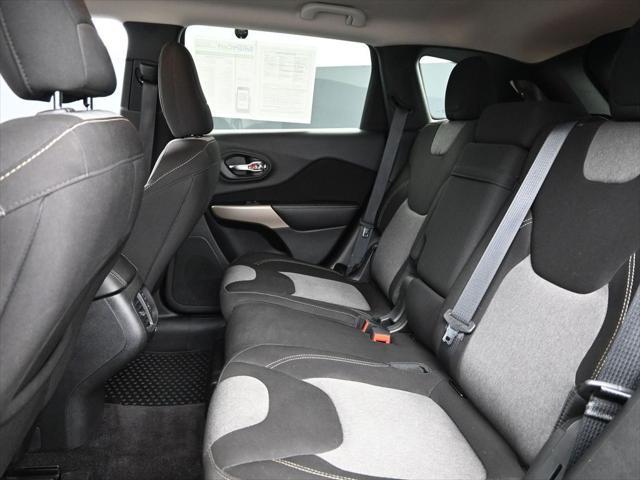 used 2018 Jeep Cherokee car