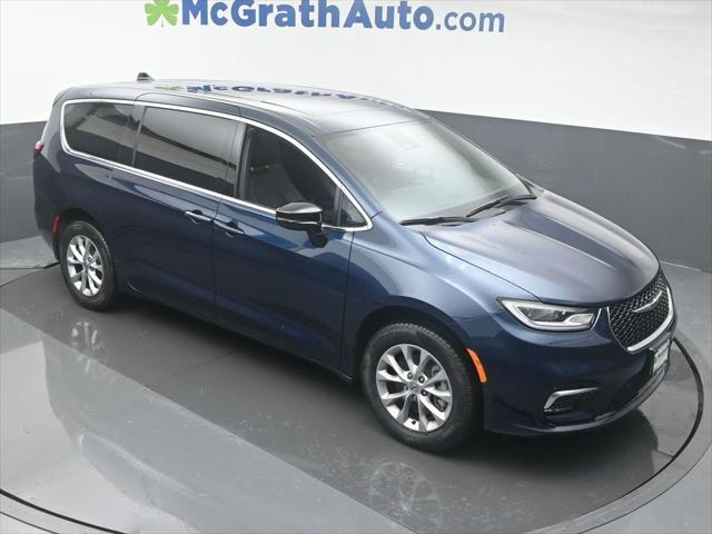 new 2025 Chrysler Pacifica car, priced at $47,310