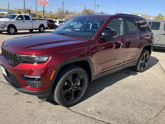 new 2024 Jeep Grand Cherokee car, priced at $39,000