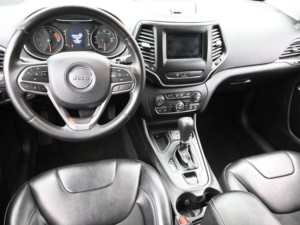 used 2020 Jeep Cherokee car, priced at $18,156