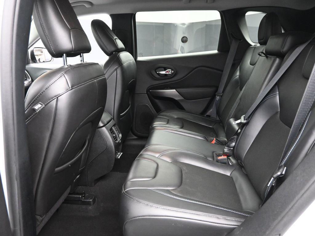 used 2020 Jeep Cherokee car, priced at $18,156