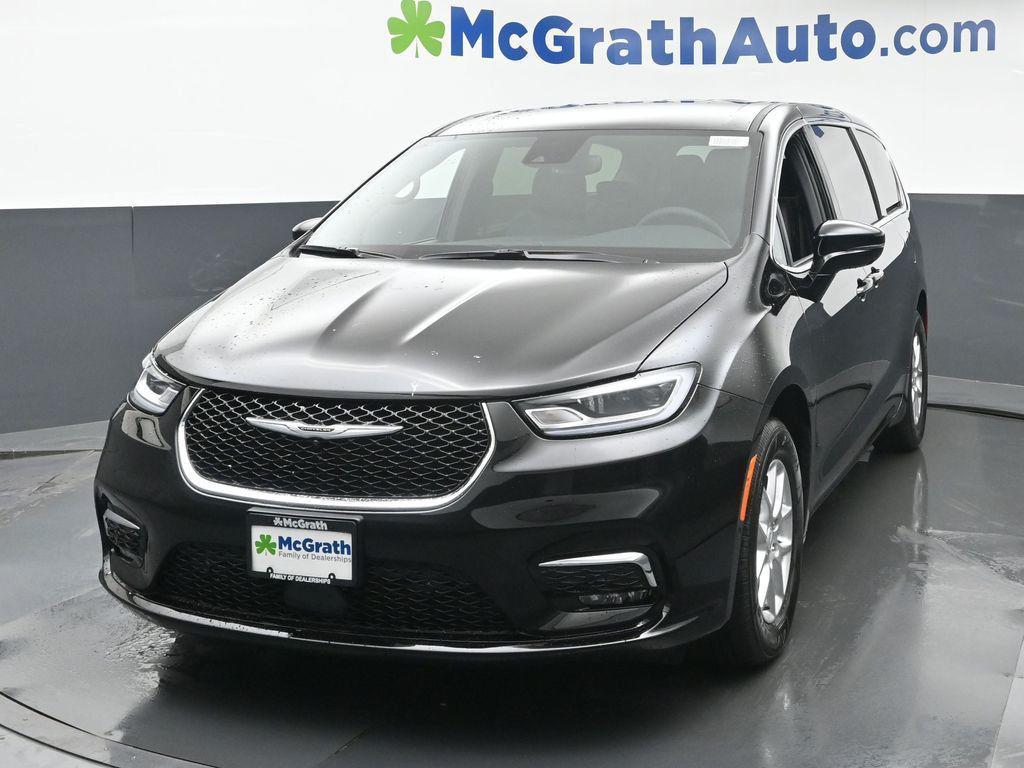 new 2026 Chrysler Pacifica car, priced at $42,740